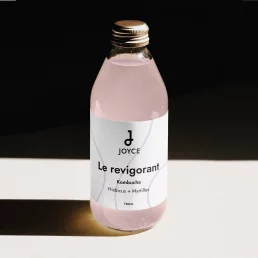 Logo lettre J : bouteille de kombucha - Le Revigorant